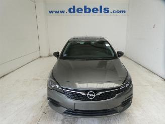 damaged passenger cars Opel Astra TOURER 2021/4