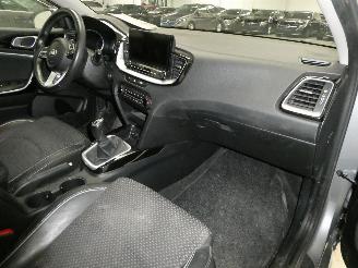 Kia Cee d 1.6 D picture 11