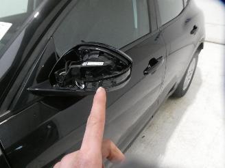 Jaguar E-Pace 2.0D R-DYNAMIC S picture 7