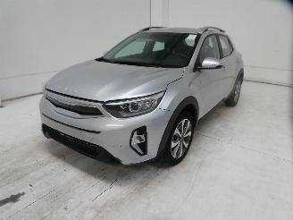 Kia Stonic 100 PULSE DCT picture 3