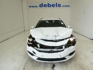 krockskadad bil auto Opel Astra EDITION 2020/4