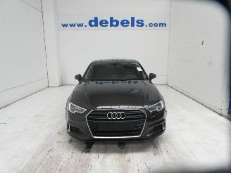skadebil auto Audi A3 SPORT 2017/10