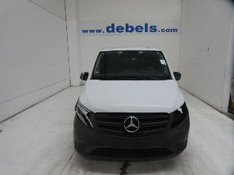 uszkodzony samochody osobowe Mercedes Vito 1.7 D 2021/12