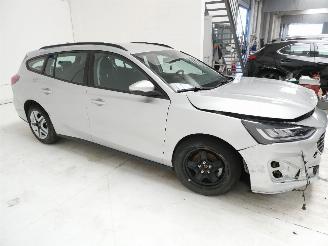 Ford Focus 1.0 HYBRIDE TREND picture 12