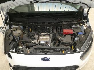 Ford Transit COURIER TREN picture 21