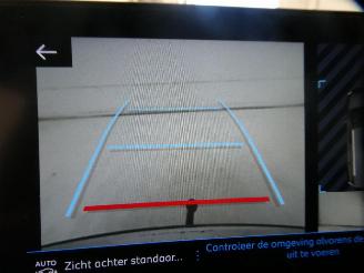 Peugeot 5008 II GT picture 17