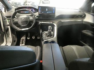 Peugeot 5008 II GT picture 14