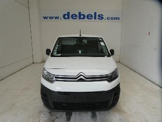 skadebil auto Citroën Berlingo 1.5 BLUE HDI 2021/8