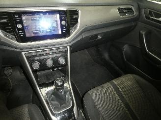 Volkswagen T-Roc  picture 11