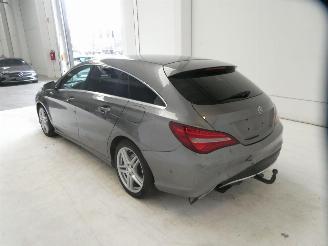 Mercedes 200-serie 200 D picture 10