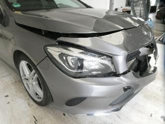 Mercedes 200-serie 200 D picture 16
