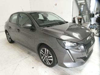 Peugeot 208 II ALLURE picture 12