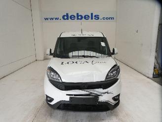 krockskadad bil caravan Fiat Doblo 1.6D DOBLÃ’ 2022/2