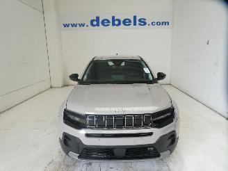 krockskadad bil auto Jeep Avenger ALTITUDE 2024/3