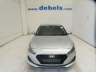 krockskadad bil auto Hyundai I-30 FASTBACK 2020/2