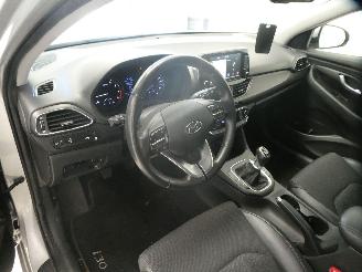 Hyundai I-30 FASTBACK picture 14
