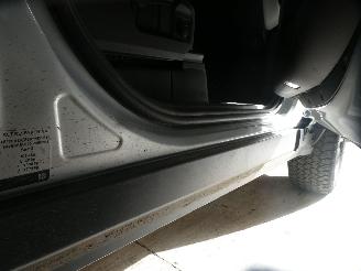 Landrover Defender 3.0 picture 11