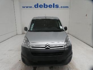 krockskadad bil bedrijf Citroën Berlingo 1.6D 2017/2