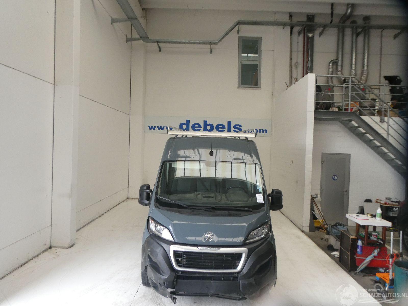 Peugeot Boxer 2.2D