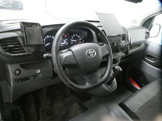 Toyota Proace 1.5D picture 18