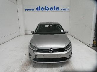 krockskadad bil auto Volkswagen Golf SPORTSVAN TREND 2017/2