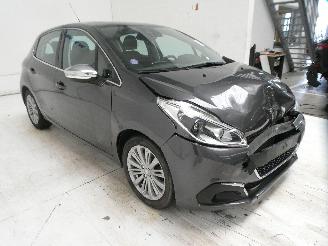 Peugeot 208 ALLURE picture 9