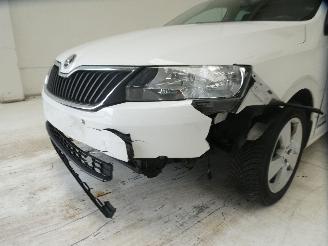Skoda Rapid AMBITION picture 4