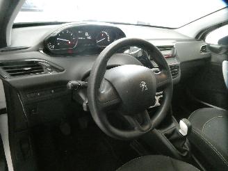Peugeot 208 LIKE picture 14