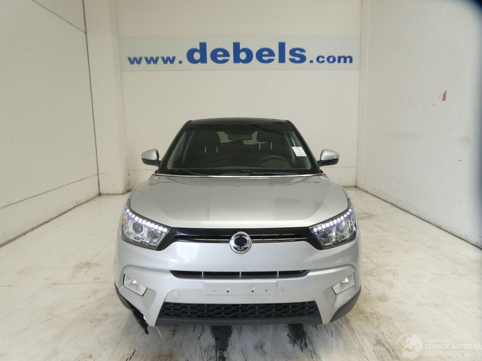 Ssang yong Tivoli /XLV