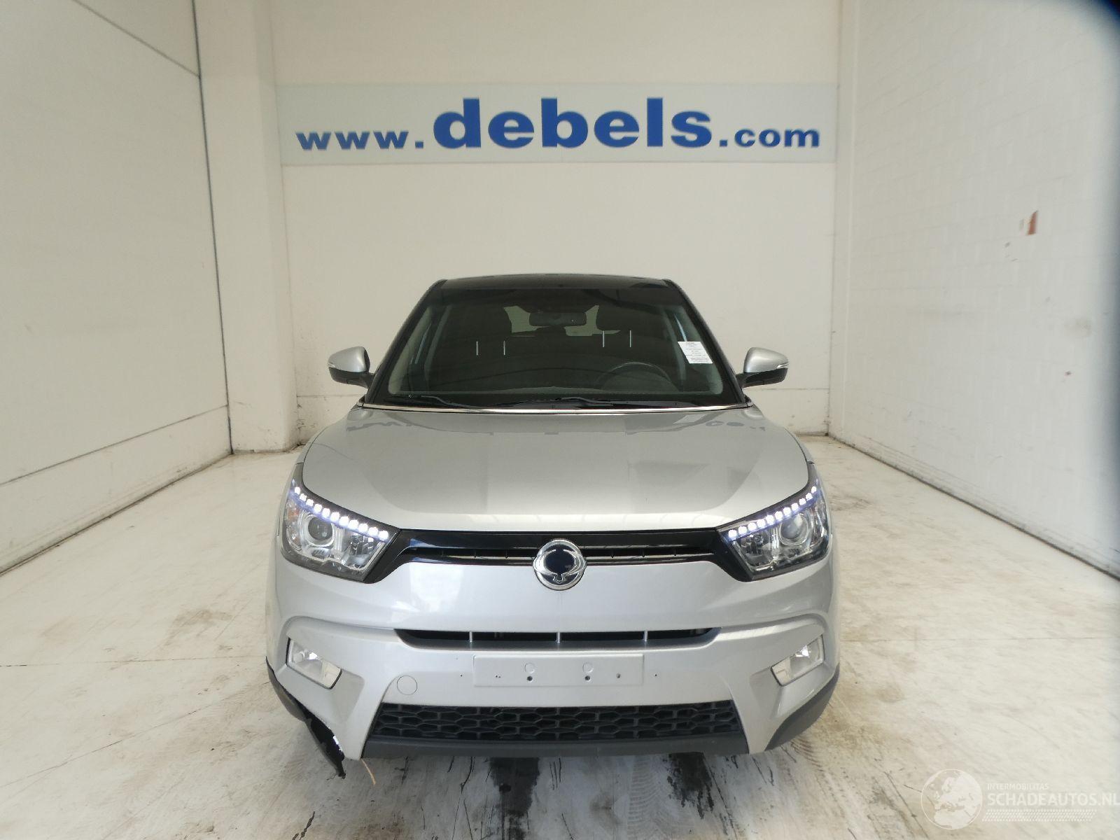 Ssang yong Tivoli /XLV