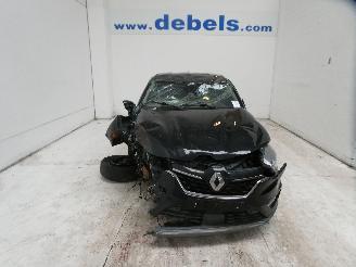 damaged passenger cars Renault Arkana  2022/3