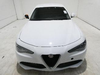 Alfa Romeo Giulia 2.2D SUPER picture 2
