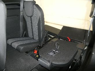 Peugeot 5008 II ALLURE picture 19