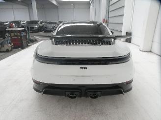 Porsche 911 CARRERA GTS picture 14