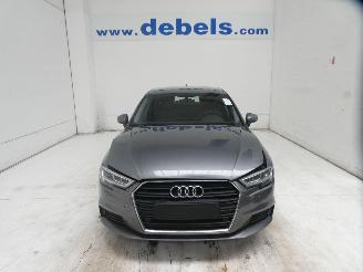 krockskadad bil auto Audi A3 SPORTBACK 2019/3