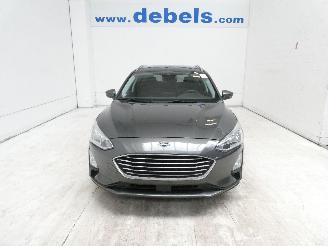 Damaged car Ford Focus TITANIUM 2019/2