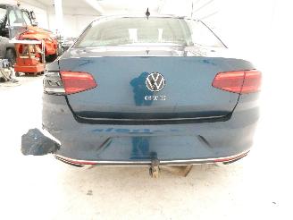 Volkswagen Passat GTE picture 5