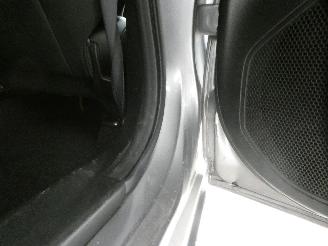 Suzuki Swift GL picture 10