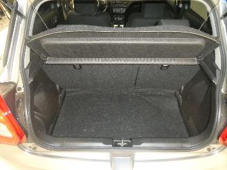Suzuki Swift GL picture 21