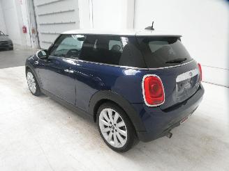 Mini Cooper 1.5D  D picture 5