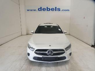 krockskadad bil auto Mercedes A-klasse A 160 2019/12
