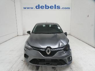 Vaurioauto  passenger cars Renault Clio V EQUILIBRE 2023/7