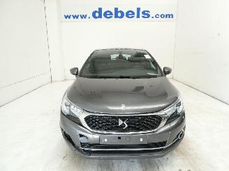 Schadeauto DS Automobiles DS 4 1.2  SO CHIC 2017/9