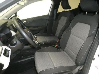 Renault Clio  picture 16