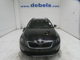 Schadeauto Skoda Octavia AMBITION 2019/12
