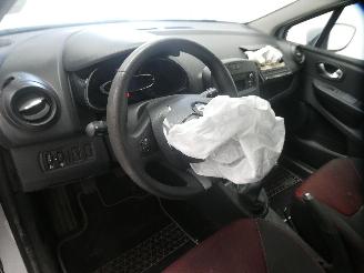 Renault Clio IV GRANDTOUR AU picture 17