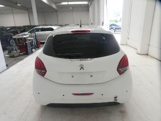 Peugeot 208 LIKE picture 8