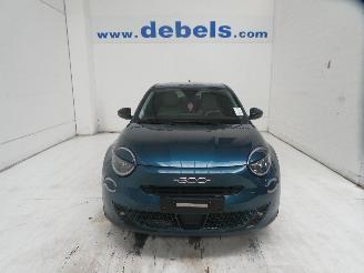 skadebil auto Fiat 600 HYBRID 2024/11