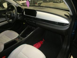Fiat 600 HYBRID picture 12