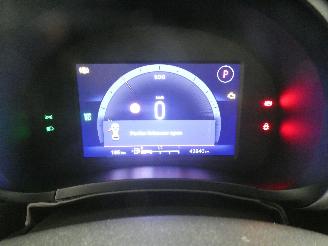 Fiat 600 HYBRID picture 13